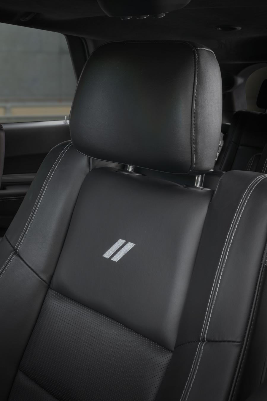 Детали интерьера Dodge Durango Citadel (WD) 2016 года  (фото 3 из 10)